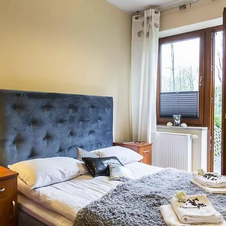 Famixdom Cicha Woda Apartman *