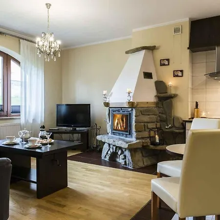 Apartment Famixdom Cicha Woda *