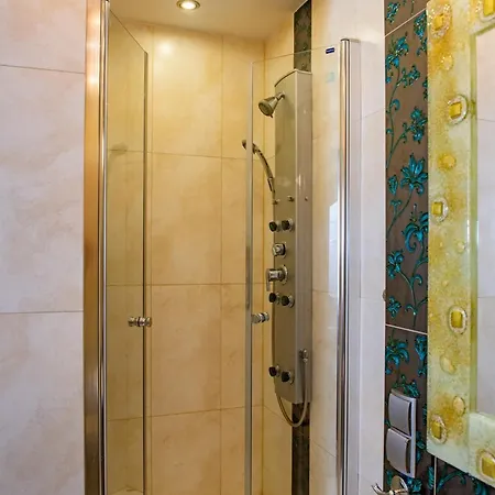 Famixdom Cicha Woda *