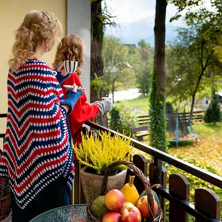 Famixdom Cicha Woda شقة